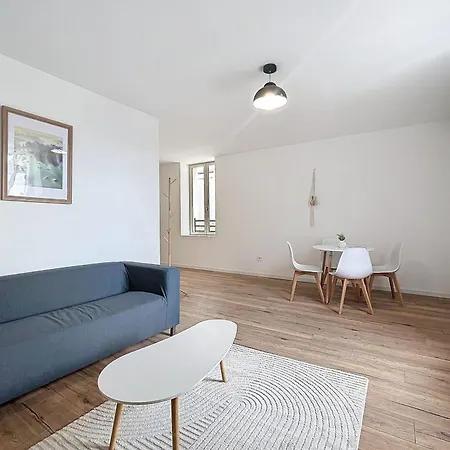 Bright 1-bedroom Апартаменты *